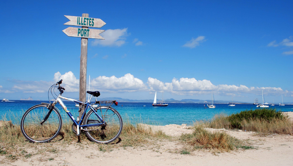 Hire a bicycle in Formentera