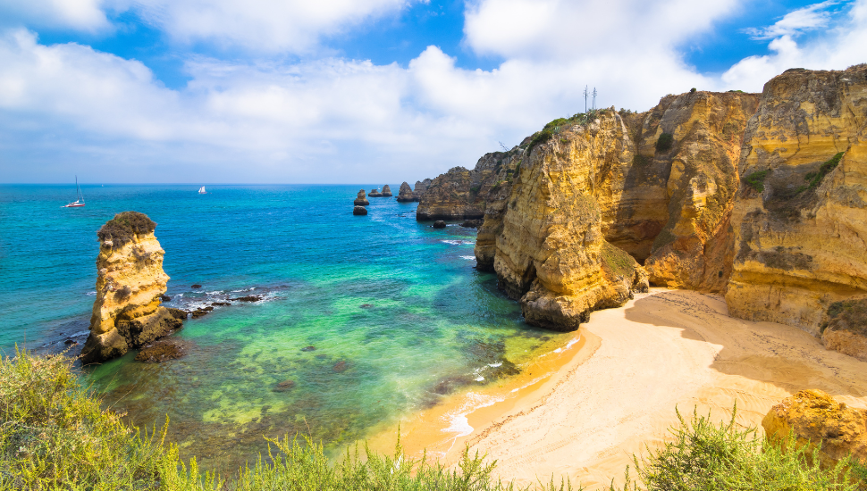 Algarve becah: Dona Ana